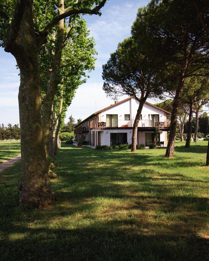 Residenze Di La' Dal Fiume Caorle Exterior foto