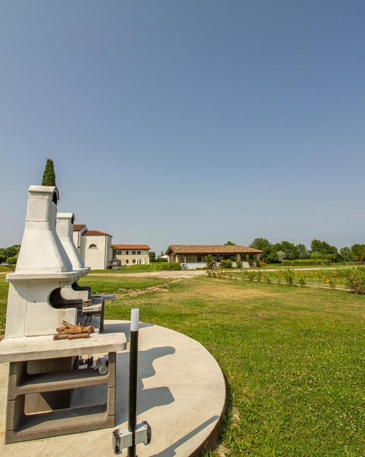 Residenze Di La' Dal Fiume Caorle Exterior foto